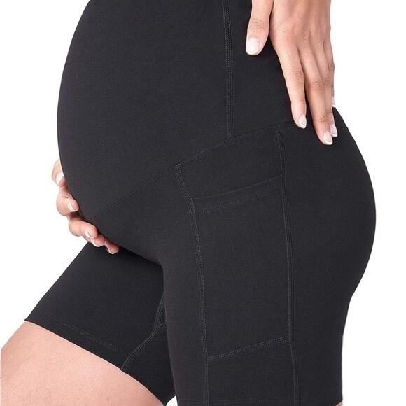 Black Maternity Shorts Size Small - Picture 4 of 5